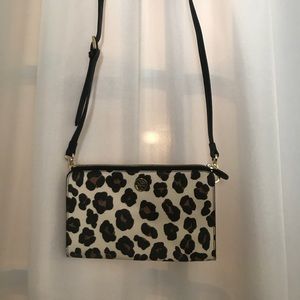 Leopard leather Tory Burch crossbody !